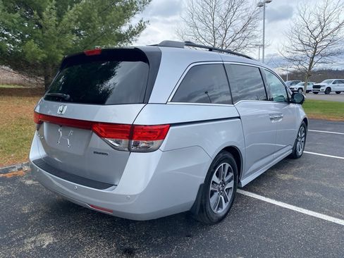 Used 2015 Honda Odyssey Touring image 3