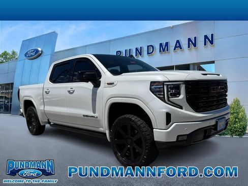 Used 2023 GMC Sierra 1500 Denali w/ Denali Reserve Package AWD/4WD image 1