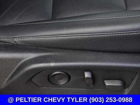 Used 2021 Chevrolet Tahoe Z71 w/ Z71 Off-Road Package AWD/4WD image 14