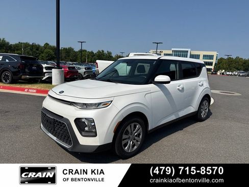 Used 2020 Kia Soul LX FWD image 3