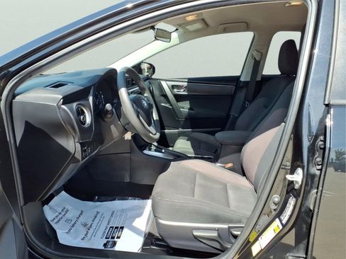 Used 2019 Toyota Corolla LE FWD image 14