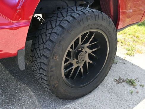 Used 2024 Ford F150 Lariat image 11