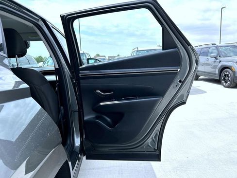 Used 2023 Hyundai Tucson SE AWD/4WD image 18