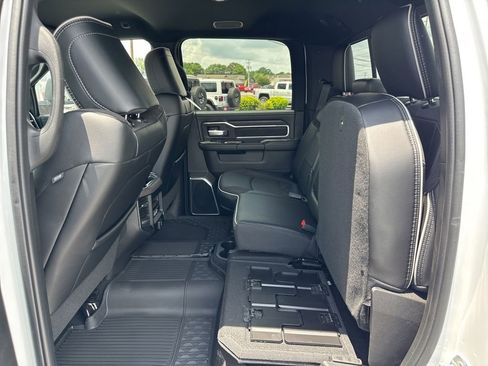 New 2025 RAM 2500 Laramie w/ Sport Appearance Package AWD/4WD image 24