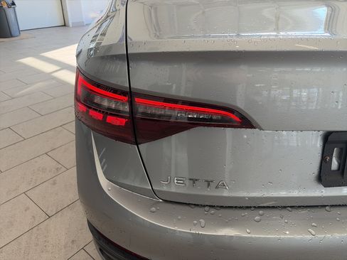 Certified 2023 Volkswagen Jetta Sport image 7