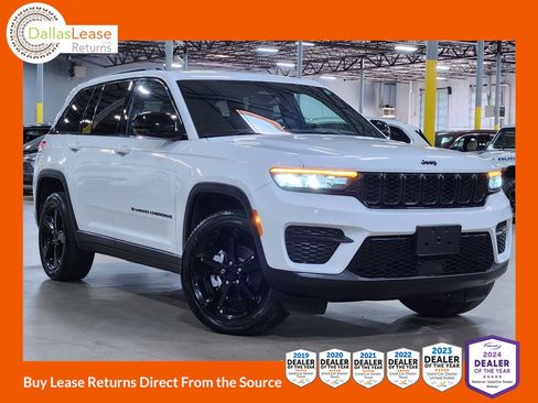 Used 2023 Jeep Grand Cherokee Altitude AWD/4WD image 1