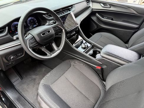 Used 2023 Jeep Grand Cherokee L Laredo AWD/4WD image 14