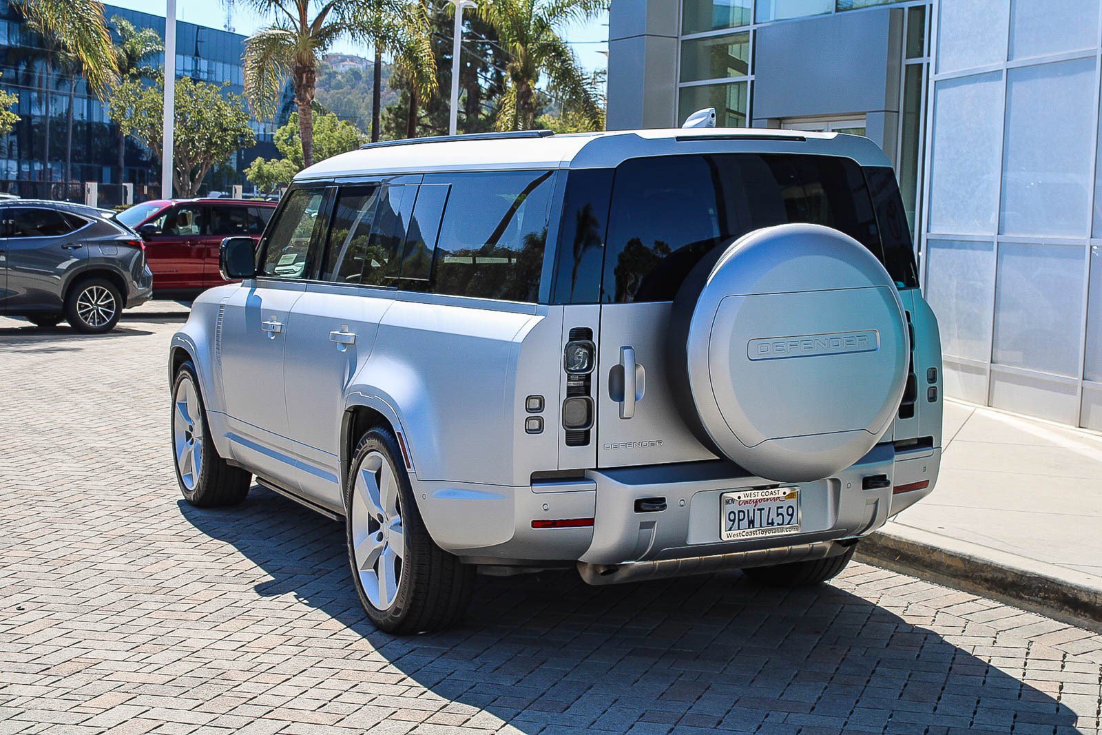 Used 2025 Land Rover Defender 130 X AWD/4WD image 9