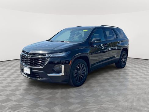 Used 2023 Chevrolet Traverse RS AWD/4WD image 3