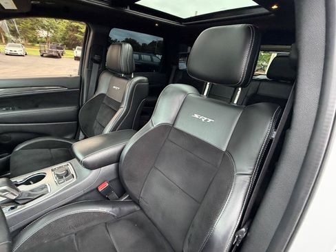 Used 2017 Jeep Grand Cherokee SRT AWD/4WD image 15