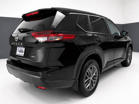 Certified 2025 Nissan Rogue S AWD/4WD image 8