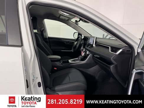 Certified 2025 Toyota RAV4 LE image 21