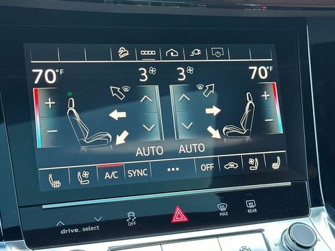 Used 2024 Audi Q8 e-tron Premium Plus image 20