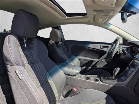 Used 2012 Hyundai Genesis 2.0T image 30
