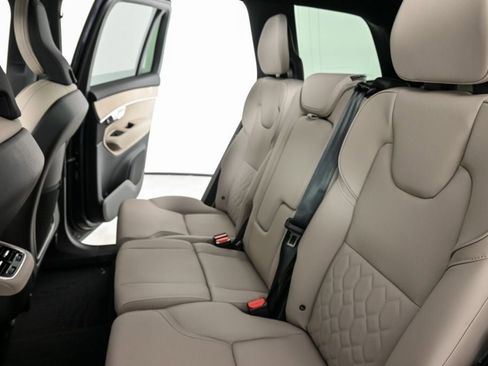 Certified 2026 Volvo XC90 B6 Plus w/ Protection Package Premier AWD/4WD image 23