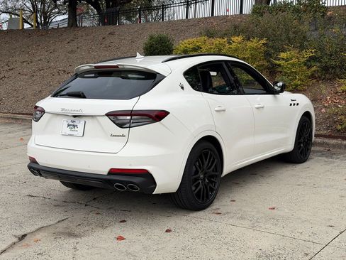 Certified 2024 Maserati Levante Modena Ultima image 3