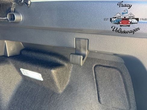 New 2025 Volkswagen Taos SE image 22