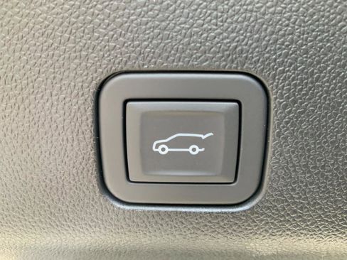 New 2026 Chevrolet Suburban LT w/ Comfort Package AWD/4WD image 31
