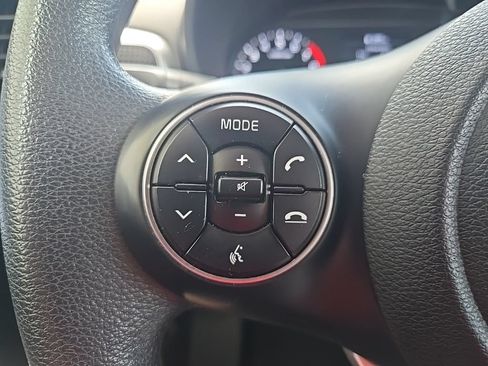 Used 2022 Kia Soul LX w/ Technology Package FWD image 16