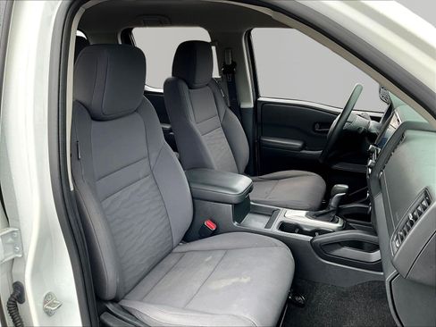 Used 2022 Nissan Frontier S w/ Technology Package AWD/4WD image 29