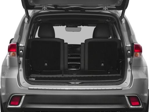 Used 2017 Toyota Highlander XLE AWD/4WD image 15