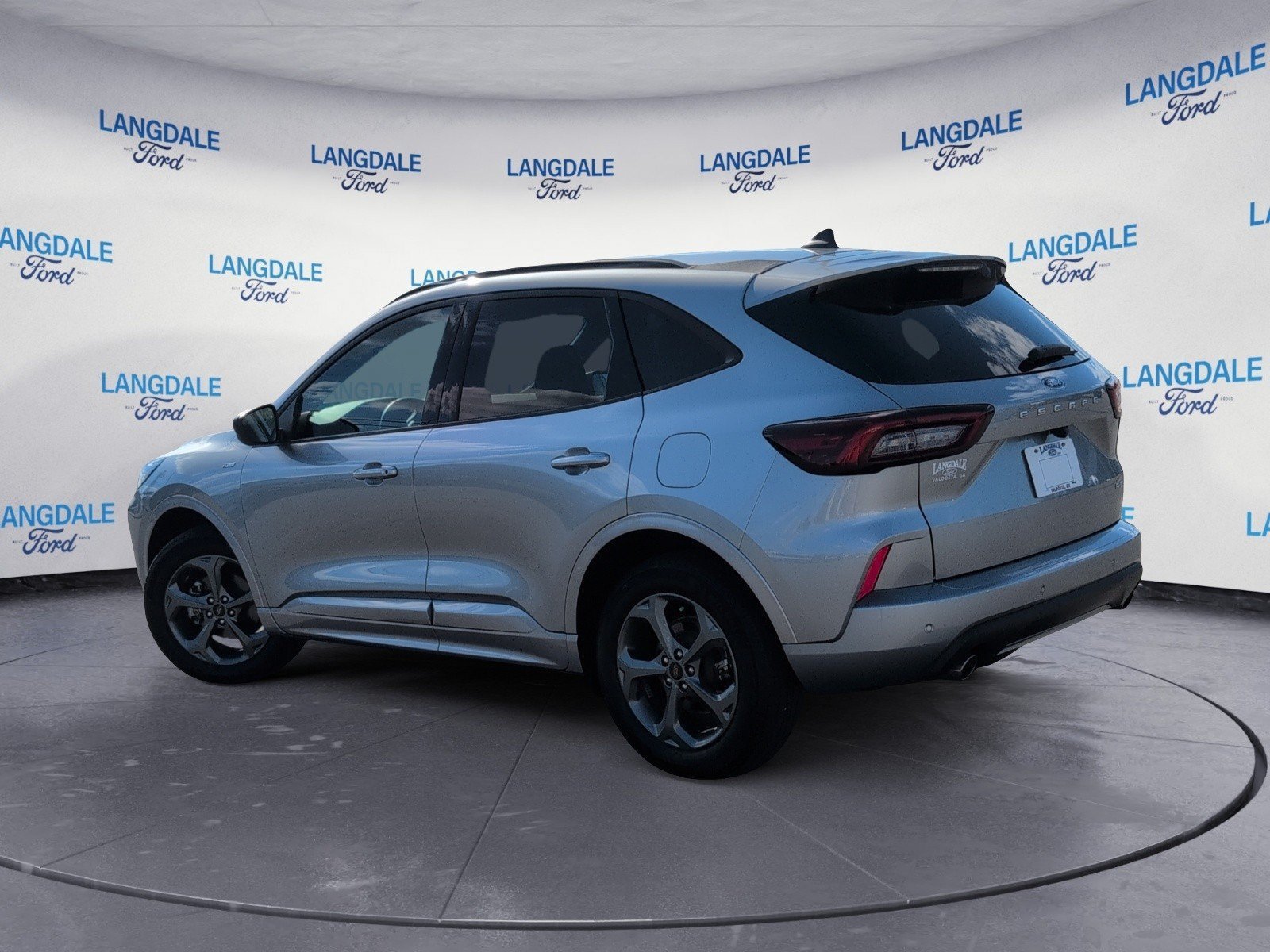 Used 2024 Ford Escape ST-Line w/ Tech Pack #1 AWD/4WD image 9