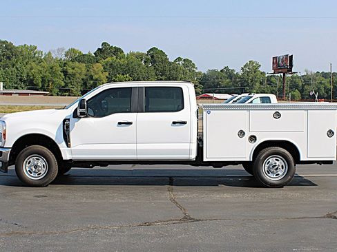 Used 2026 Ford F250 XL w/ XL Chrome Package AWD/4WD image 6