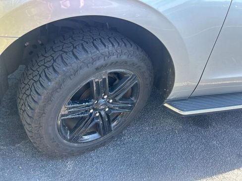Used 2020 Ford Expedition XLT w/ Equipment Group 202A RWD image 3