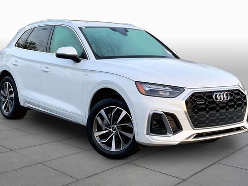 Used 2023 Audi Q5 2.0T Premium Plus w/ Premium Plus Package AWD/4WD image 3