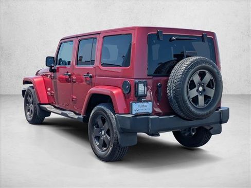 Used 2012 Jeep Wrangler Unlimited Sahara w/ Connectivity Group AWD/4WD image 8