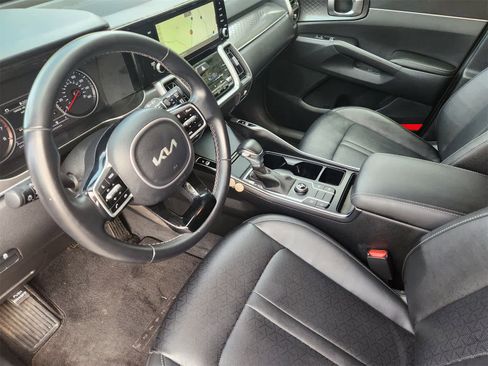 Certified 2022 Kia Sorento S image 2