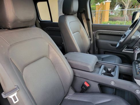 Used 2024 Land Rover Defender 110 S AWD/4WD image 10