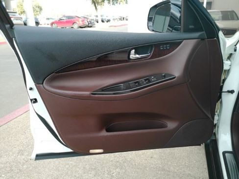 Used 2017 INFINITI QX50 2WD w/ Technology Package image 14