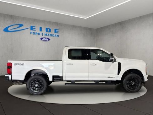 New 2026 Ford F250 Lariat w/ Black Appearance Package AWD/4WD image 13