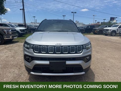 Used 2025 Jeep Compass Limited AWD/4WD image 7