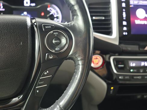 Used 2017 Honda Ridgeline RTL-E image 19