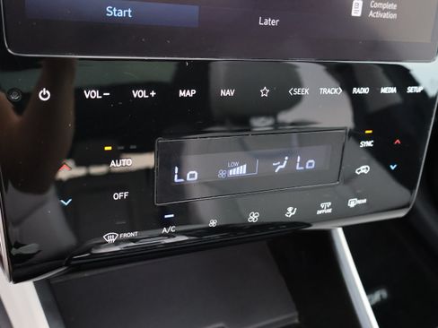 Used 2023 Hyundai Tucson Limited AWD/4WD image 24