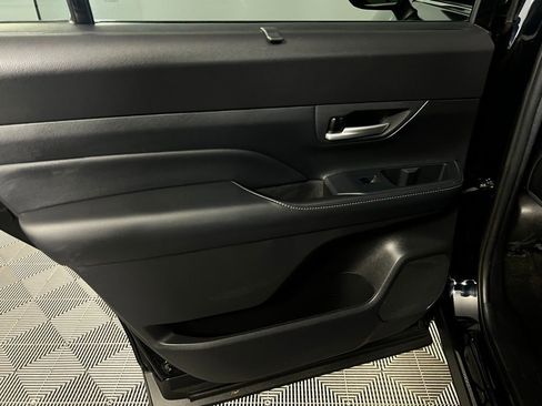 Used 2025 Toyota Grand Highlander AWD image 30