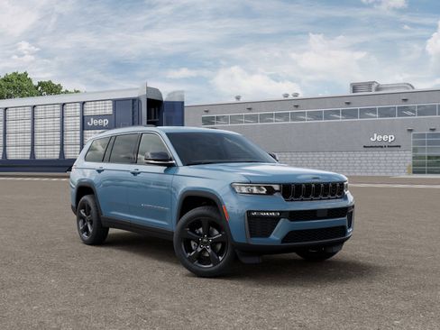 New 2026 Jeep Grand Cherokee L Limited RWD image 5