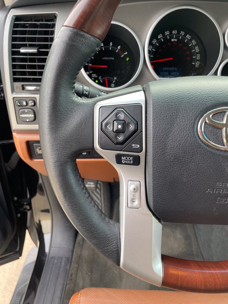 Used 2017 Toyota Sequoia Platinum RWD image 15