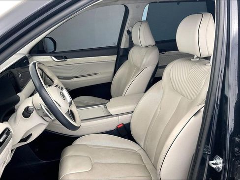 Used 2023 Hyundai Palisade Calligraphy image 30