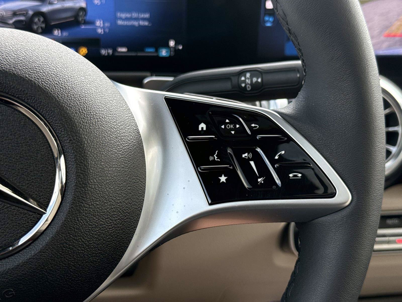 Certified 2025 Mercedes-Benz GLB 250 image 32