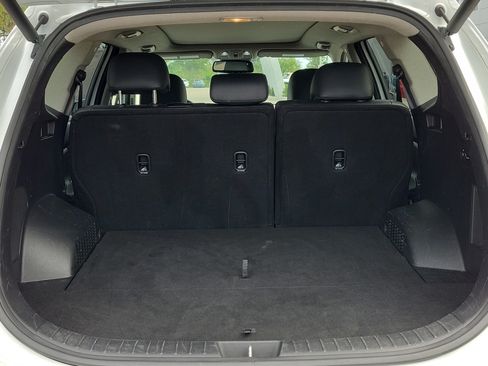 Used 2020 Hyundai Santa Fe SEL w/ Convenience + Premium Package FWD image 12