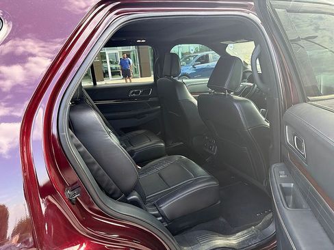 Used 2018 Ford Explorer Platinum AWD/4WD image 20