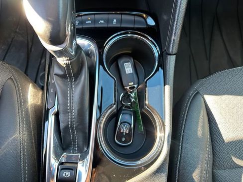 Used 2024 Buick Encore GX Preferred image 33