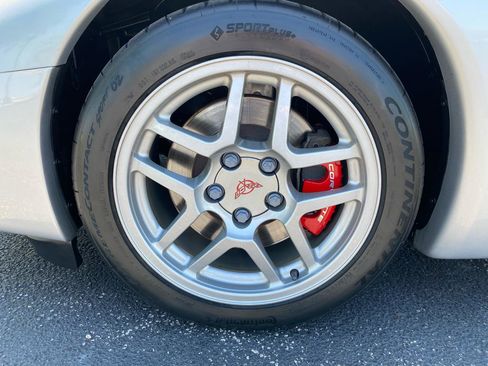 Used 2002 Chevrolet Corvette Z06 w/ Memory Pkg RWD image 36