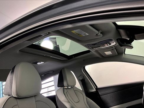 New 2026 Hyundai Elantra Limited FWD image 13