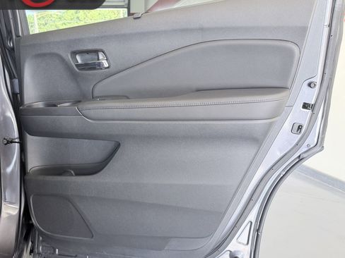 Used 2020 Honda Pilot Touring image 17