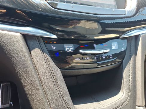 Certified 2024 Cadillac XT6 Sport w/ Technology Package AWD/4WD image 32