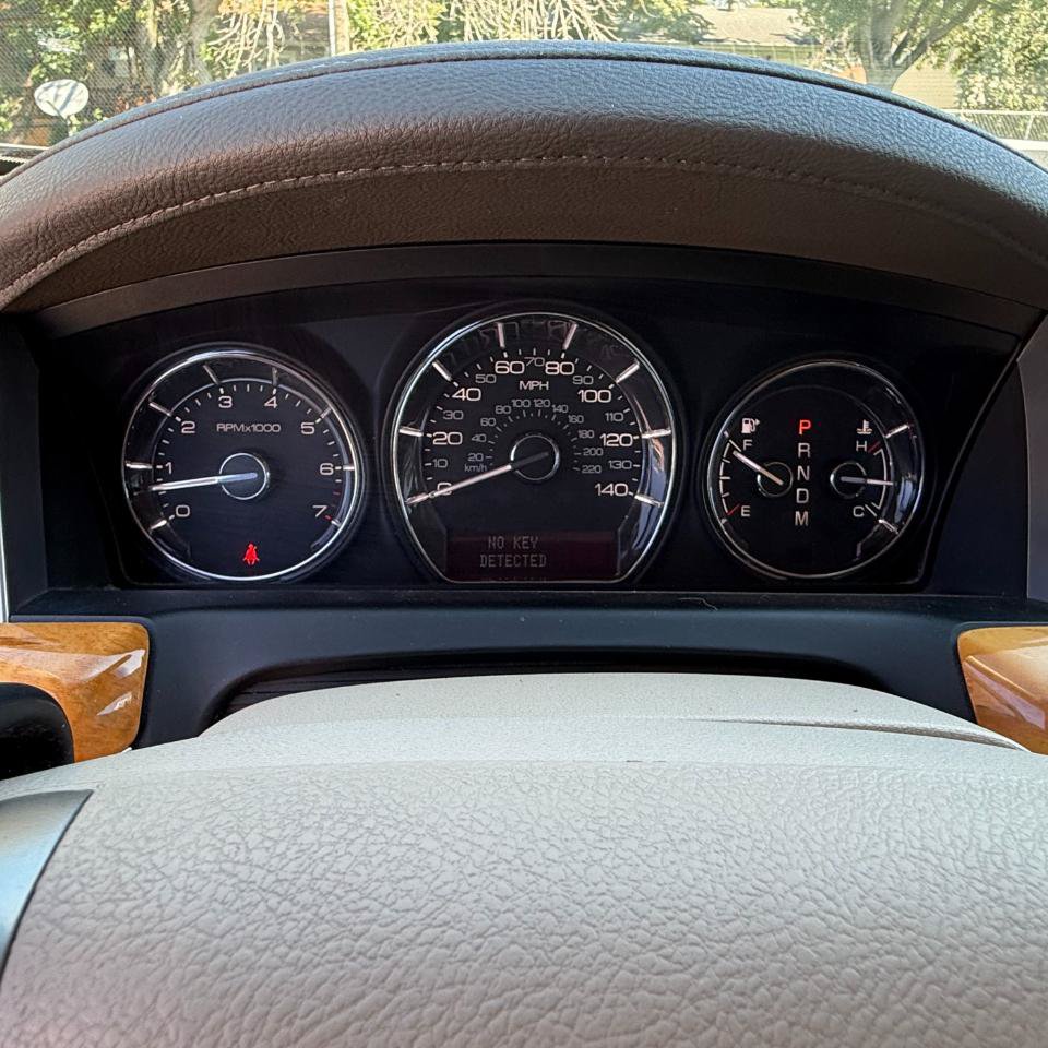 Used 2010 Lincoln MKS FWD image 29